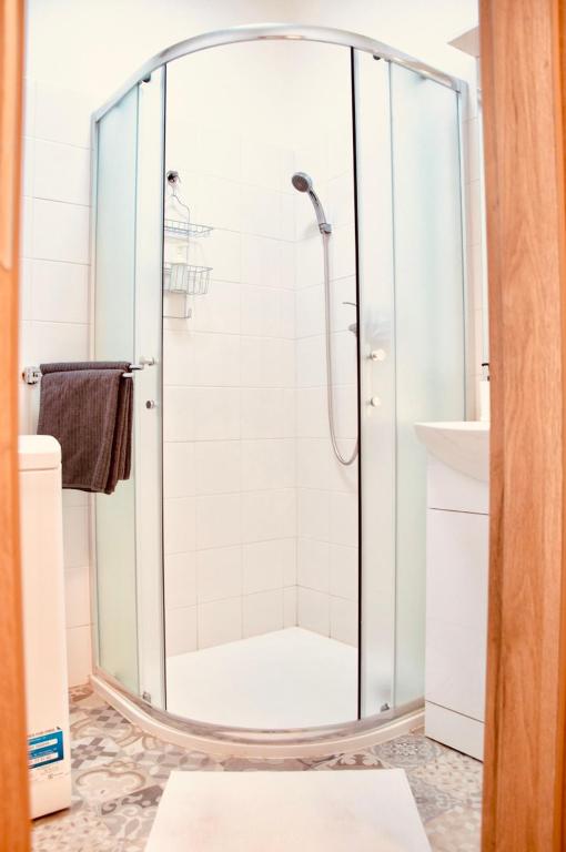 ZAROHEM 2 bedrooms APARTMENT in center with balcony photo 3