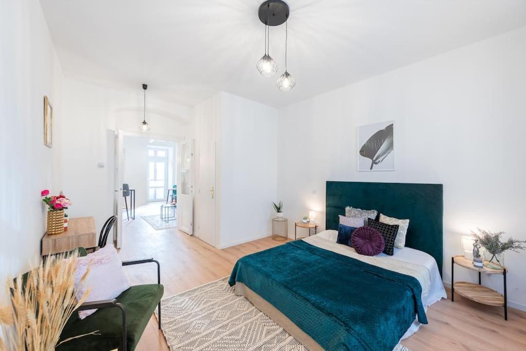 Sweet cozy apartment Prague close to Mala Strana photo 2