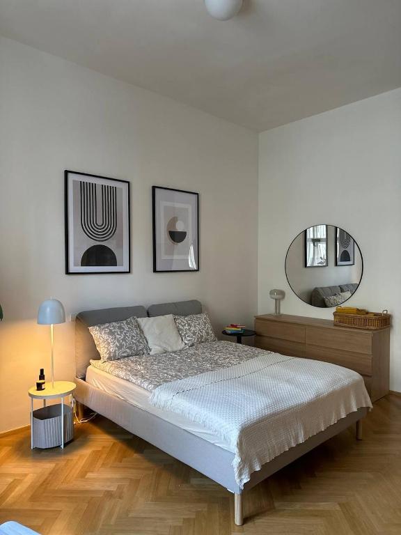Spacious Elegance - A Central Gem — photo 1