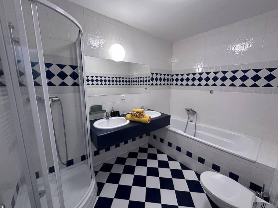 Spacious Elegance - A Central Gem photo 3
