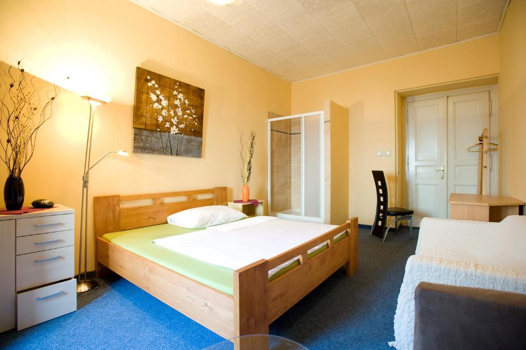 Hotel Praha Club bed & breakfast photo 2