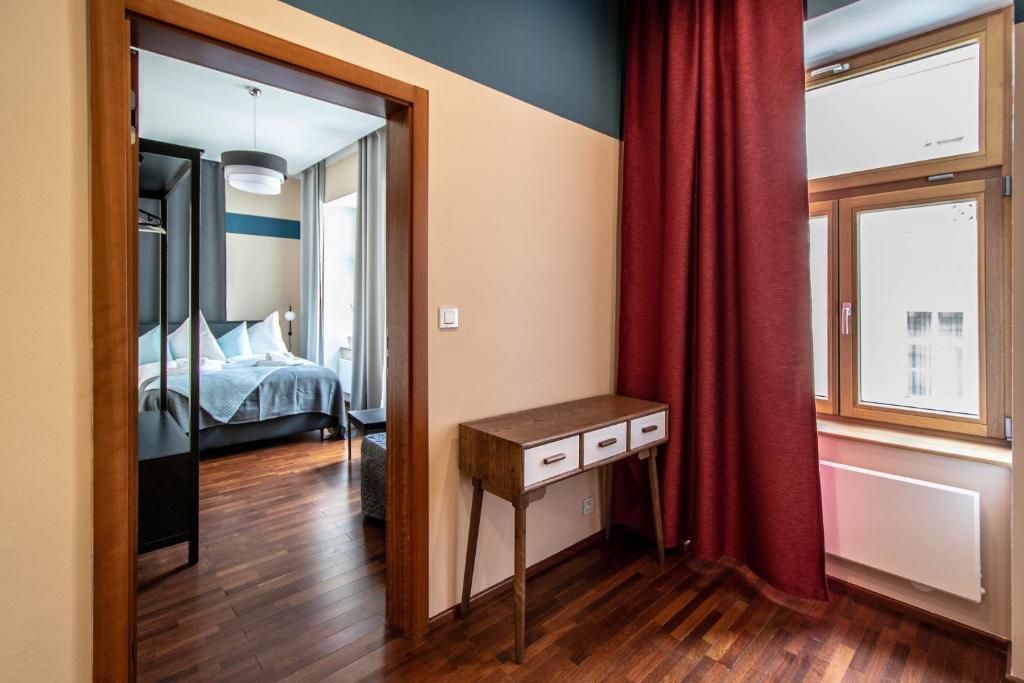 Wooden Design 2BDR Apartment near Eden Garden photo 2