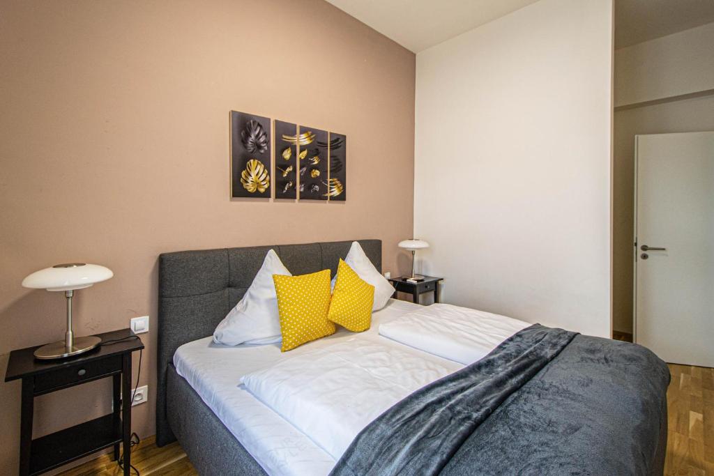 Stylish apartment in Prague best gastronomic area photo 2