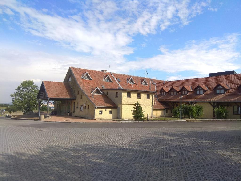 Statek Olšany — photo 1
