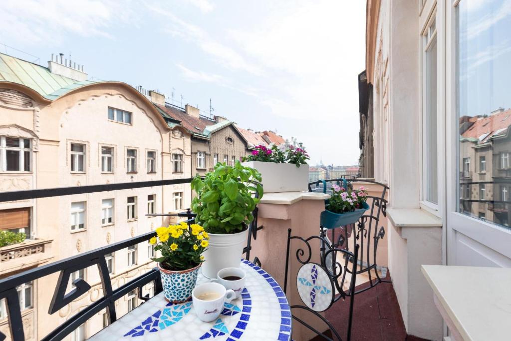 Prague Days - Sunny Riverside Apartments photo 3