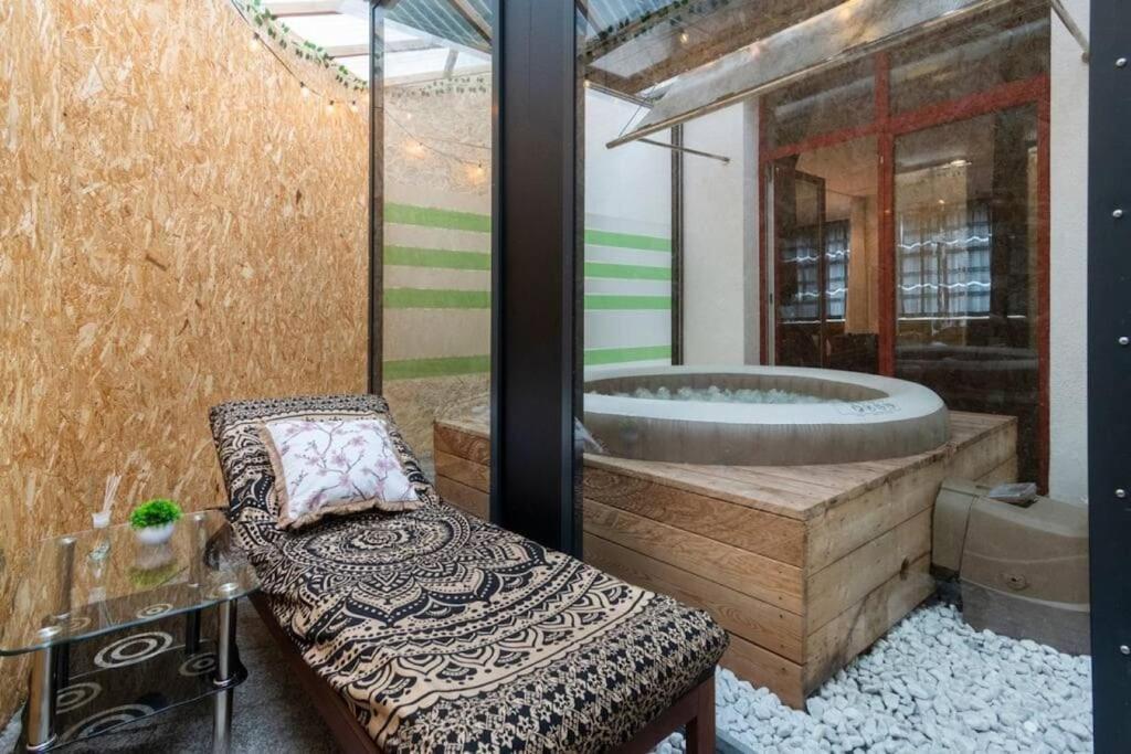Miami Lovely romantic Garden apartment with whirlpool photo 3