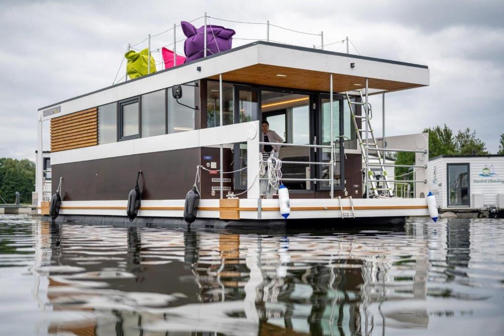 Hausbót na Vltavě — photo 1