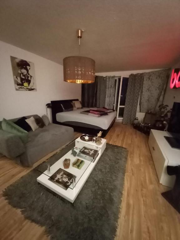 Tolle private 2-Zimmer Wohnung im Szene Bezirk Berlin-Friedrichshain — photo 1