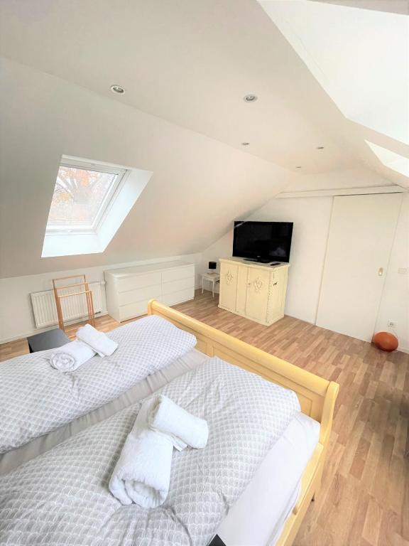 Westendperle am Olympiastadion photo 2