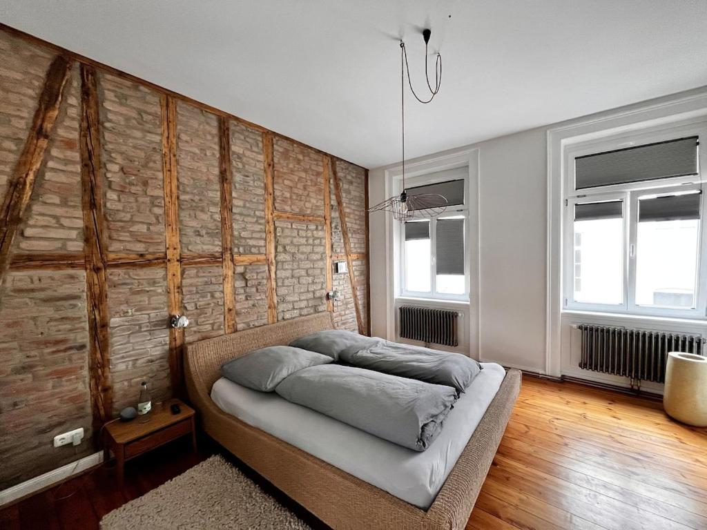 City Apartment - historic charm photo 2