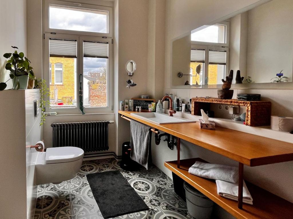 City Apartment - historic charm photo 3
