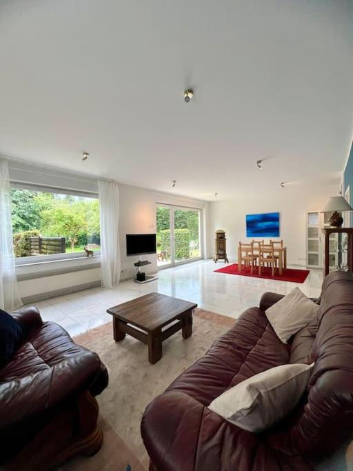 Einfamilienhaus mit Garten — photo 1