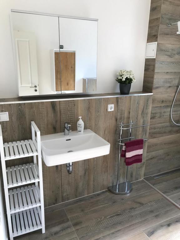 Schöne neu erbaute Wohnung photo 3