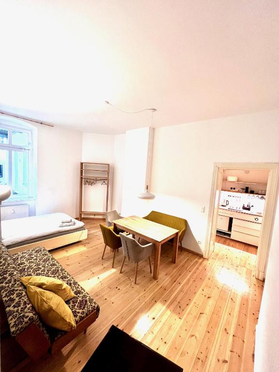 Gemütliche 2-Zimmer-Wohnung zentral Friedrichshain — photo 1