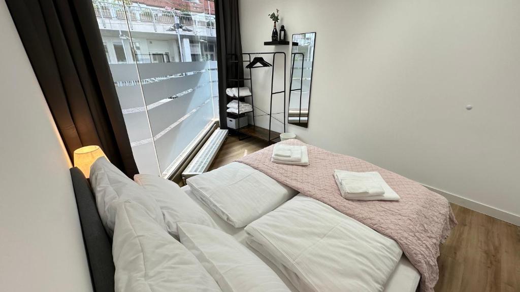 Das Loft - Sauna - 4 Schlafzimmer - 2 Bäder - Stadtmitte - 2 Parkplätze photo 2