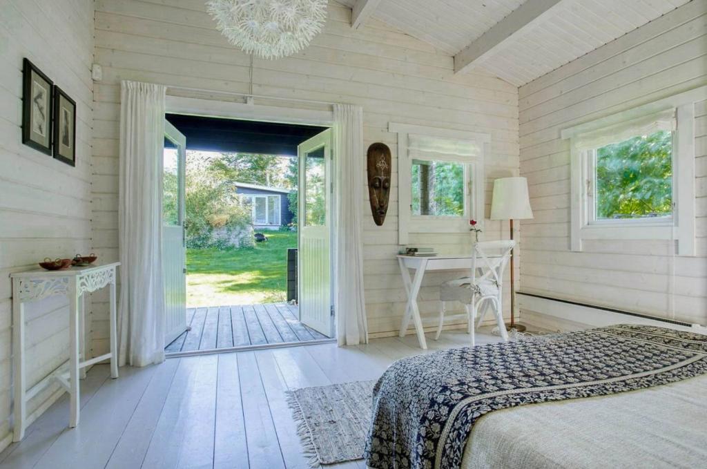 Cozy Summer Home In Hornbæk For The Whole Family photo 2