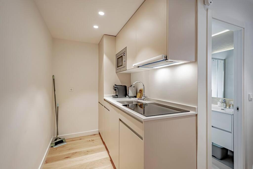 New modern Apartment Malasaña - Chueca 5 Pax photo 3