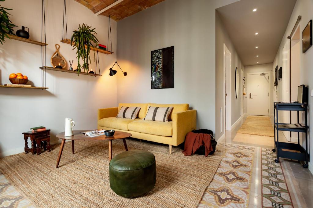 NANAY - Two bedroom apartment in Gracia — photo 1