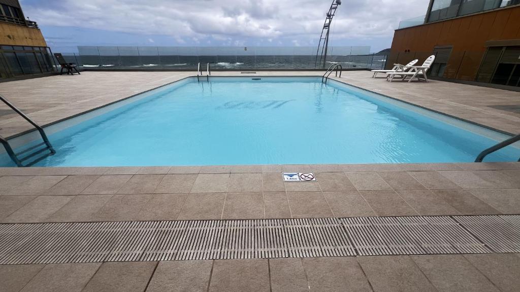 Vivienda vacacional en primera linea de playa y vistas al Mar y Piscina — photo 1