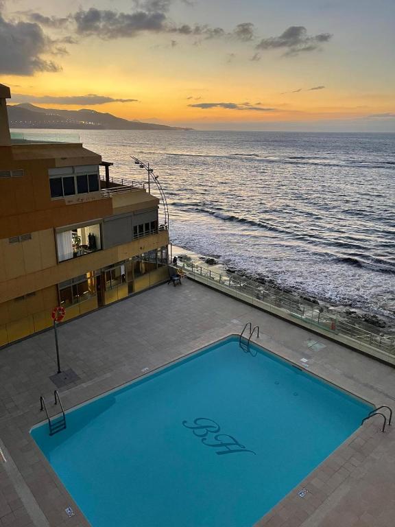 LolaZen LasCanteras photo 3