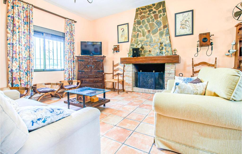 Beautiful Home In Villafranca De Cordoba With Private Swimming Pool photo 3