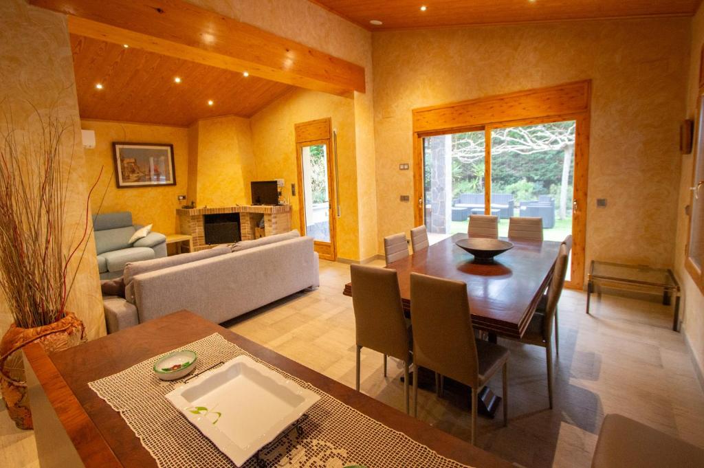 Spacious Countryside Costa Brava Relax photo 2