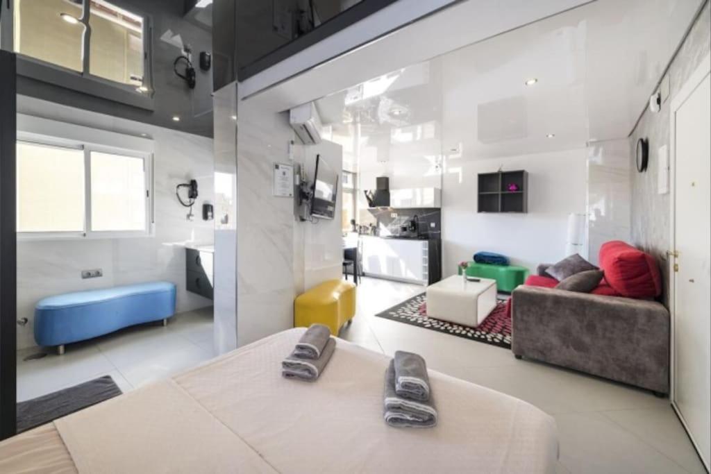 True Colours Apartment photo 2