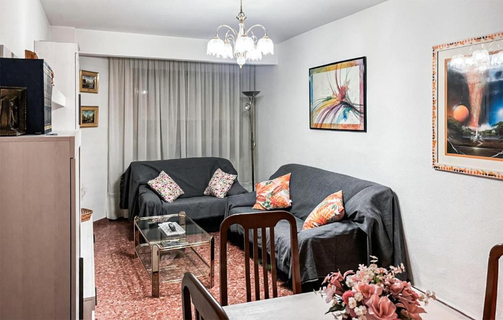Stunning Apartment In Montalbán — photo 1
