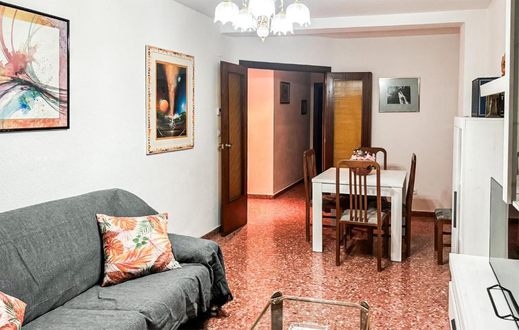 Stunning Apartment In Montalbán photo 2
