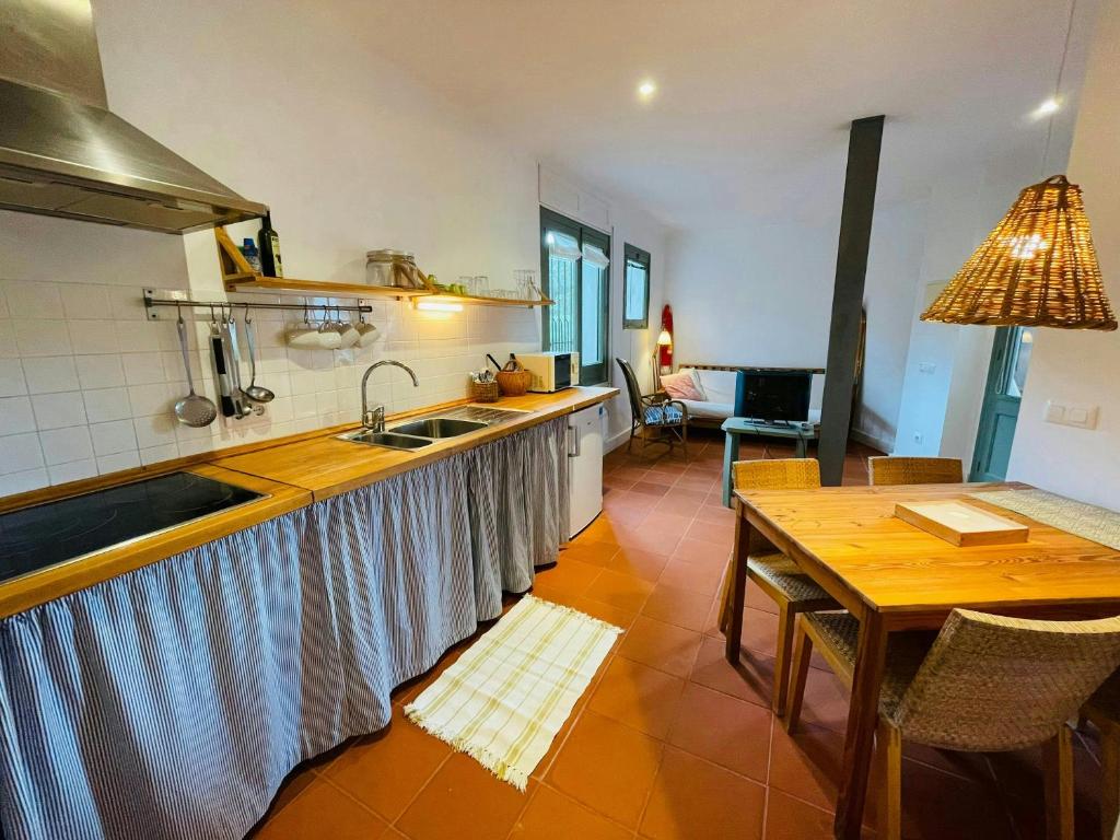 Apartments Tamariu 1 –Quiet charming Escape photo 3