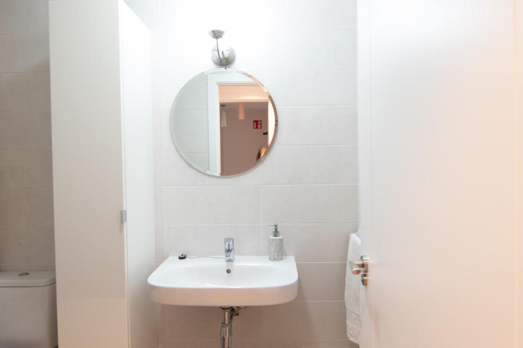 Telmo's Home con PARKING -Sirimiri Apartments- photo 3