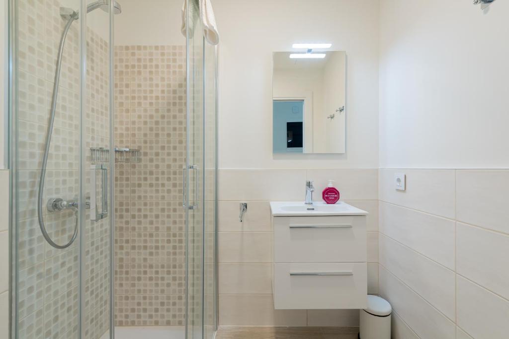 Elegant living with great views of Las Canteras Beach photo 3