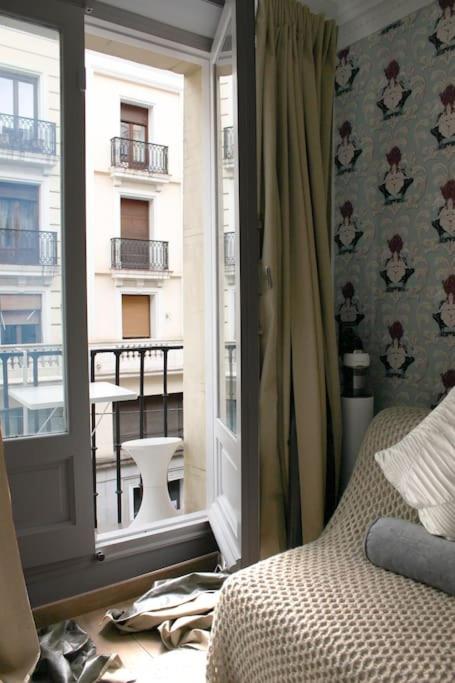 Precioso junto a Sol photo 2