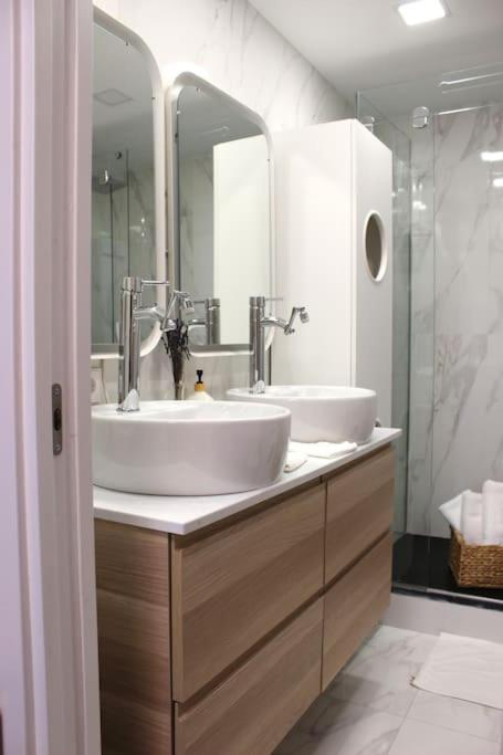 Precioso junto a Sol photo 3