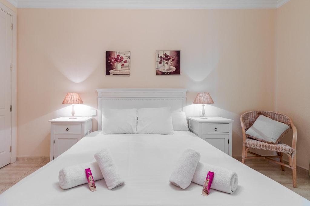 Santa Catalina Queen photo 2