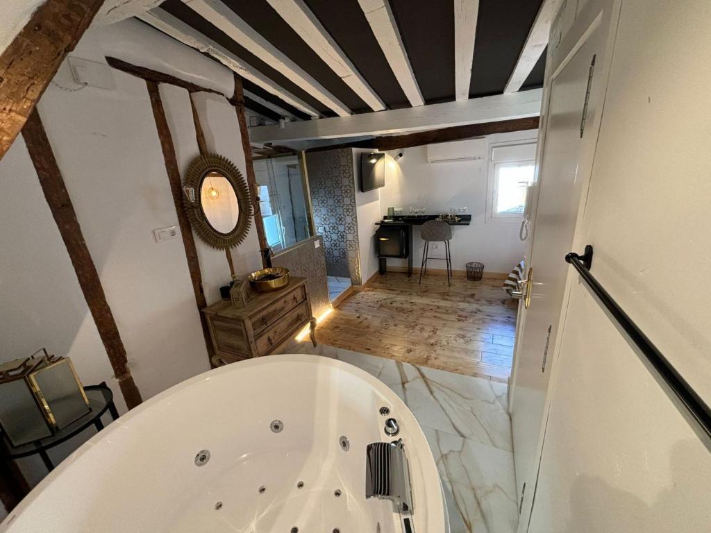 Booking.com: Hotels in Cuenca. Book your hotel now! — photo 1