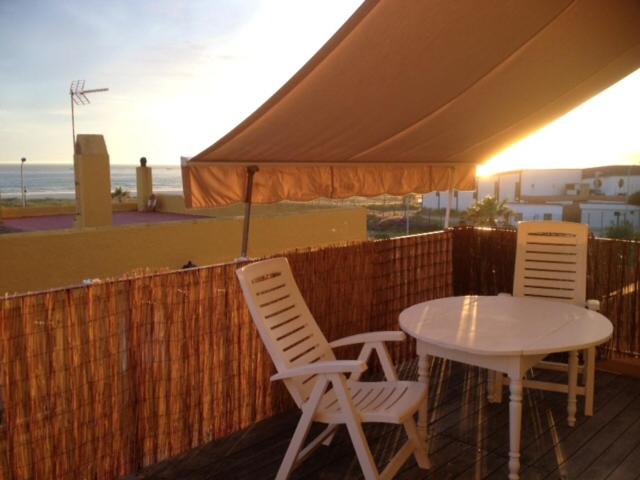 Tarifa Beach apartment with ocean views and pool — photo 1