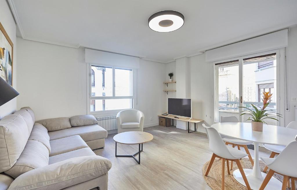 Victorina by Basque Homes — photo 1