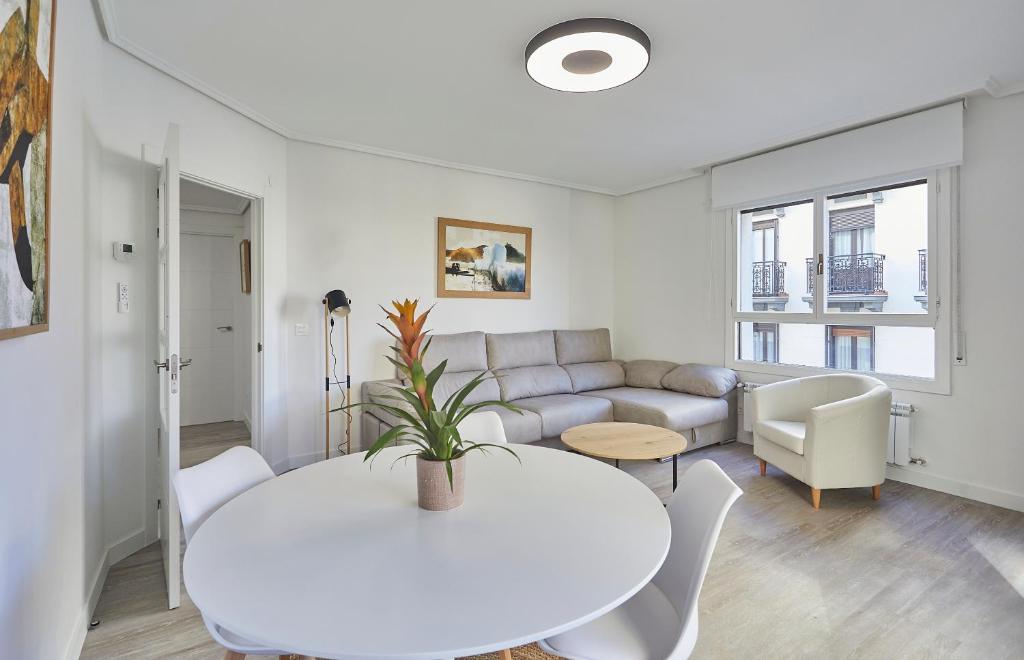 Victorina by Basque Homes photo 2