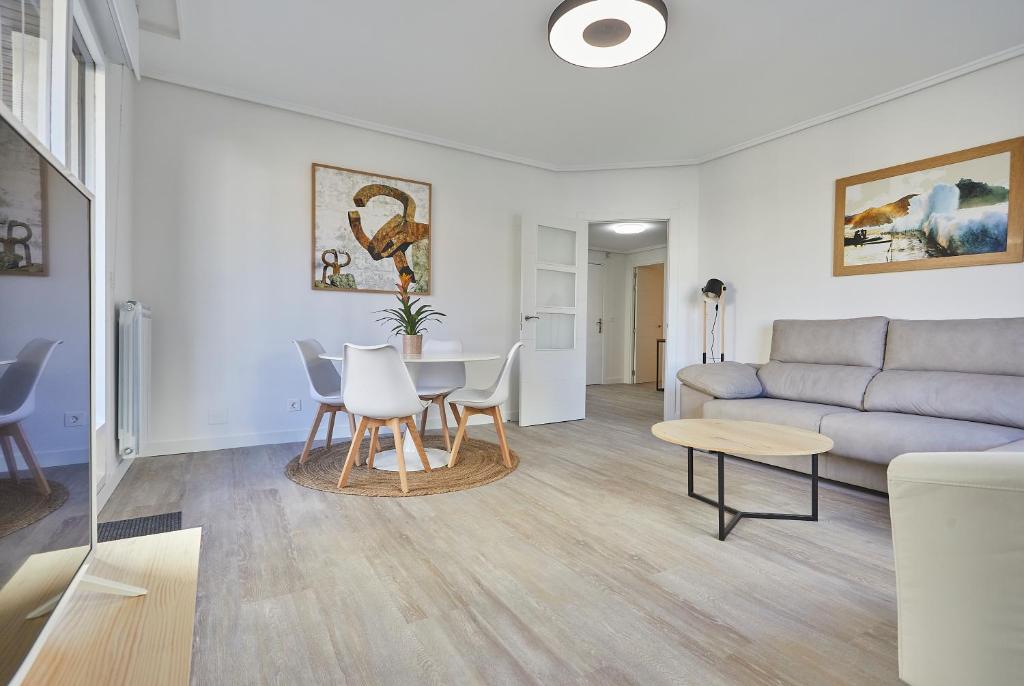 Victorina by Basque Homes photo 3