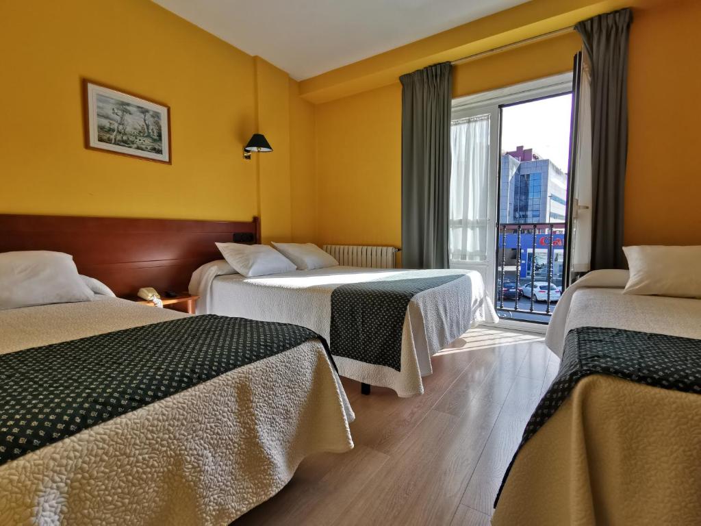 Hotel San Jacobo photo 2