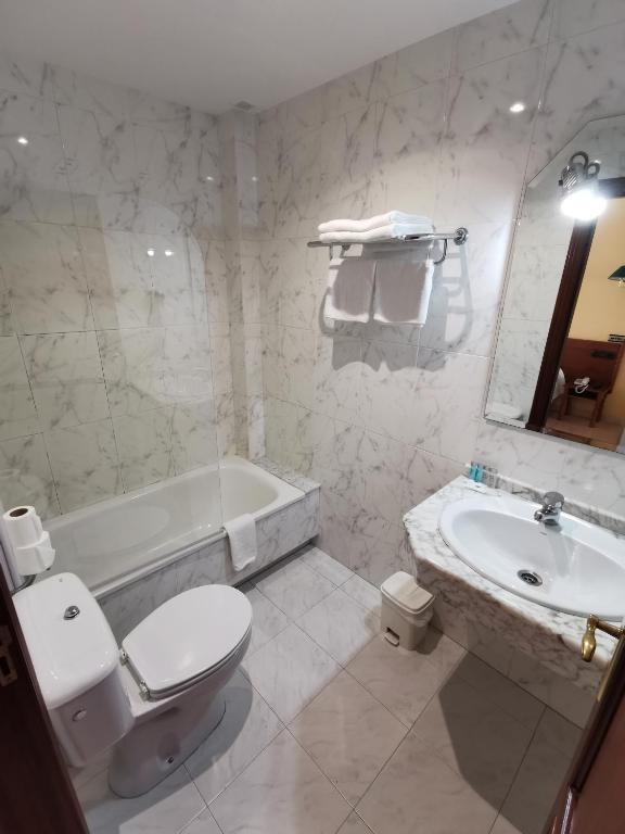 Hotel San Jacobo photo 3