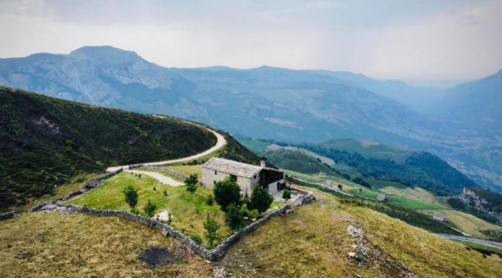 Tiñones cabaña pasiega — photo 1