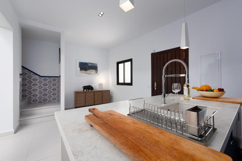 Estepona casco antiguo 2339 photo 3