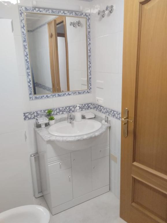 Torrevieja 2 bedroom holiday apartment photo 3