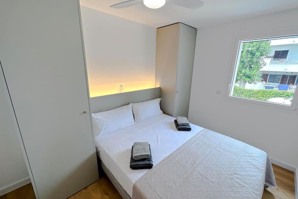 Booking.com: Hotels in L'Escala. Book your hotel now! photo 2