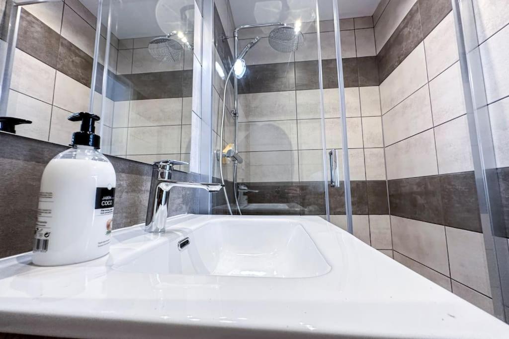Booking.com: Hotels in L'Escala. Book your hotel now! photo 3