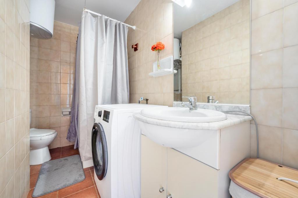 5 minutos de la playa Torredembarra photo 3