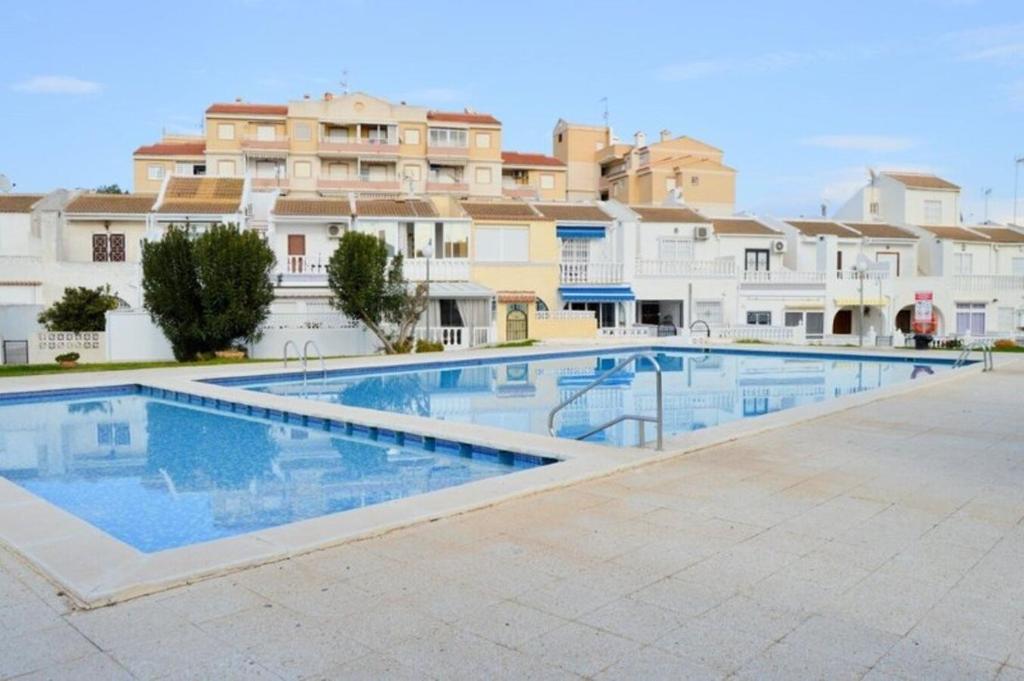 Torrevieja Spectacular Townhouse — photo 1