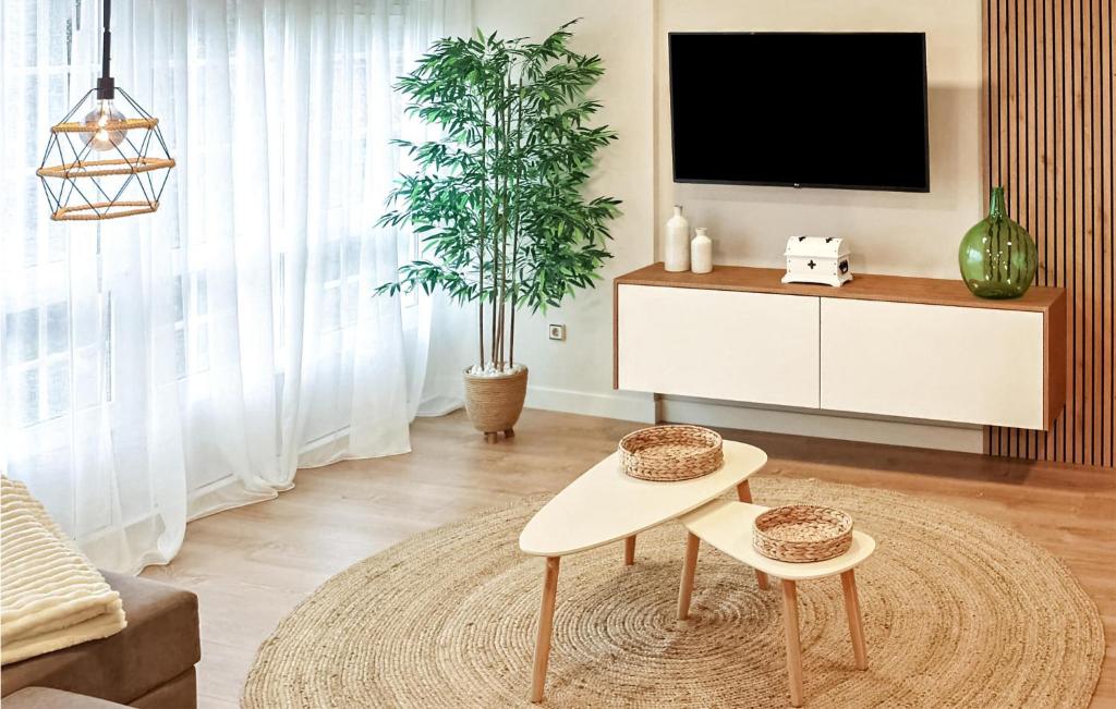 3 Bedroom Nice Apartment In Vimianzo photo 2